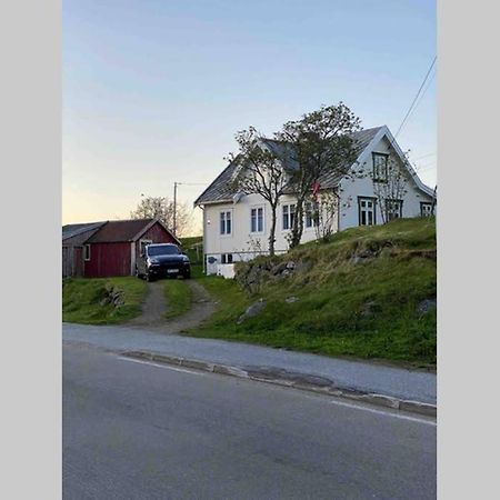 Nordlandshuset "Lottebakken", Ballstad In Lofoten Luaran gambar