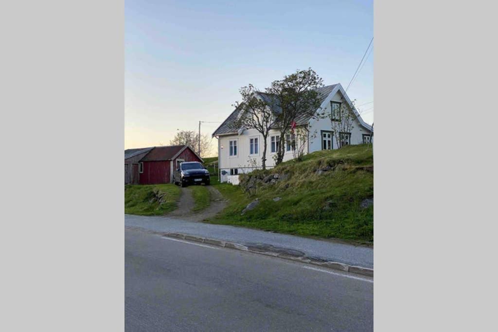 Nordlandshuset "Lottebakken", Ballstad In Lofoten Luaran gambar